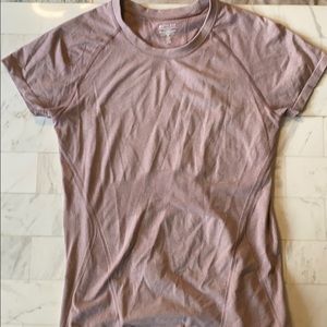 Size medium flora mauve Athleta momentum tee